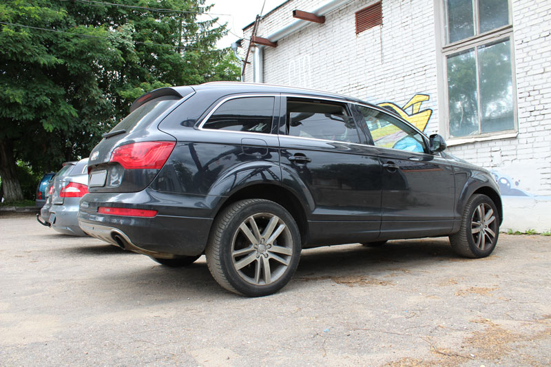 audi-q7-black